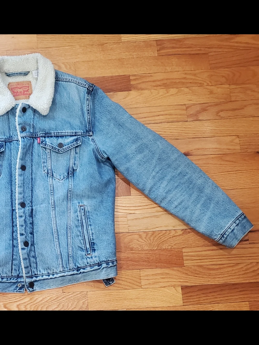 Levi's Blue Denim Jacket with Cream Sherpa Lining - Picture 4 of 8